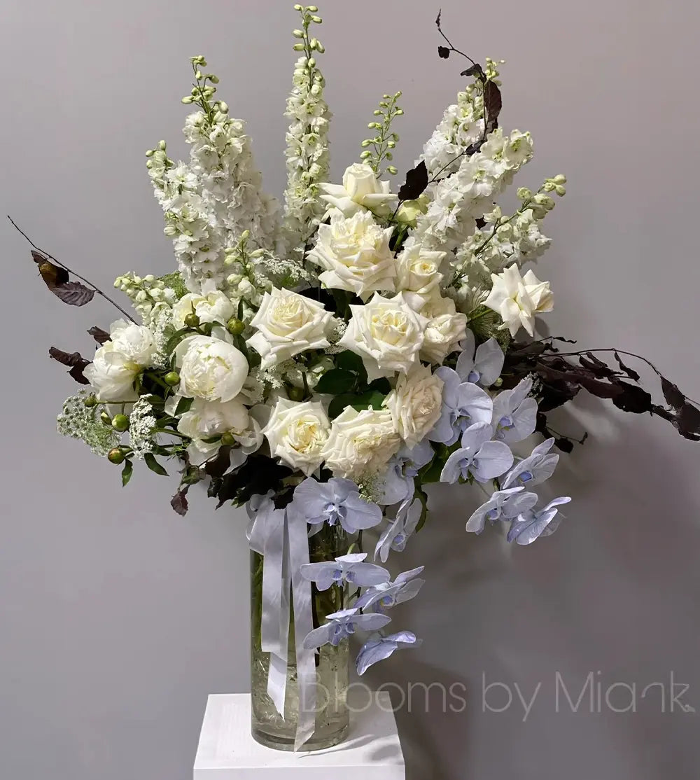 Roses, orchids and premium flowers